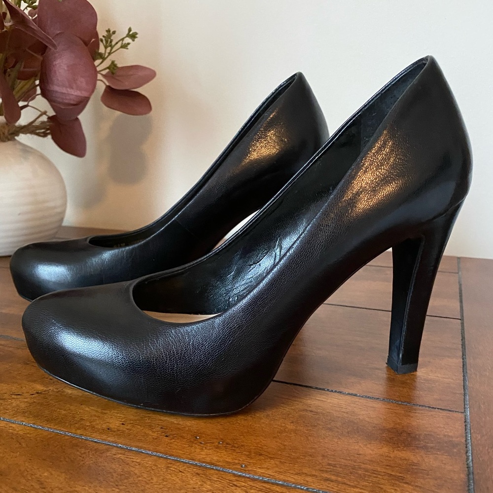 Like New - Franco Sarto L-Cicero Platform Pump, Black, 6.5